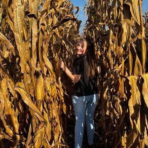 Meet your Posher, Keyena